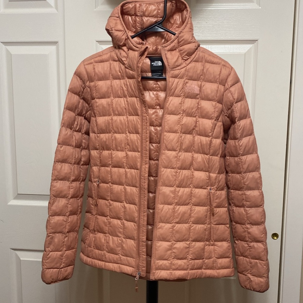 The North Face Eco Thermoball Hooded Women Jacket - Pink Size M